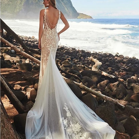 Calla Blanche Wedding Dress - Chicago - Picture 2 of 2